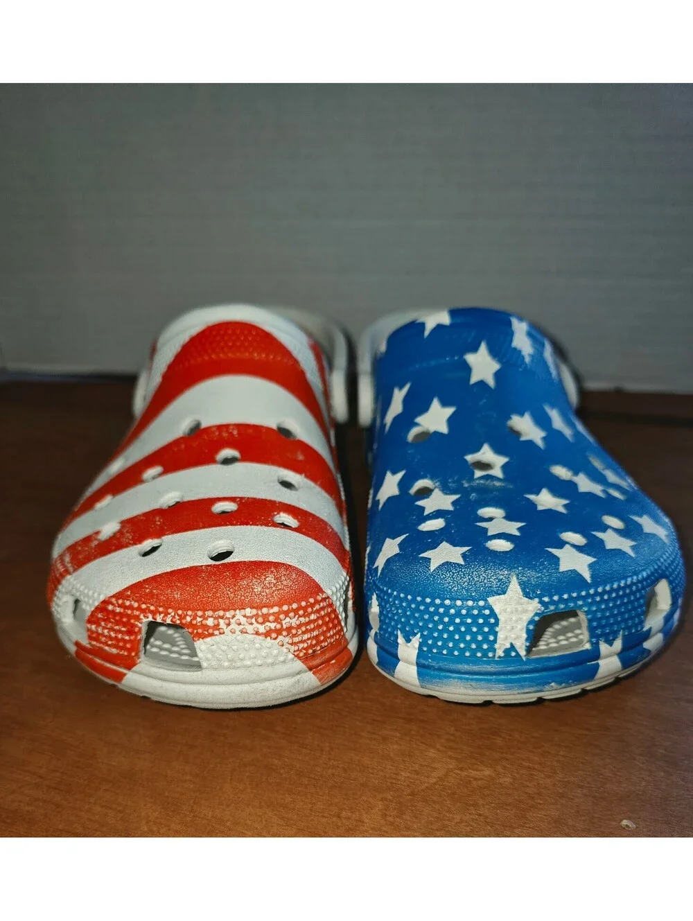 CROCS, Stars and Stripes, men's 8 ladies 10